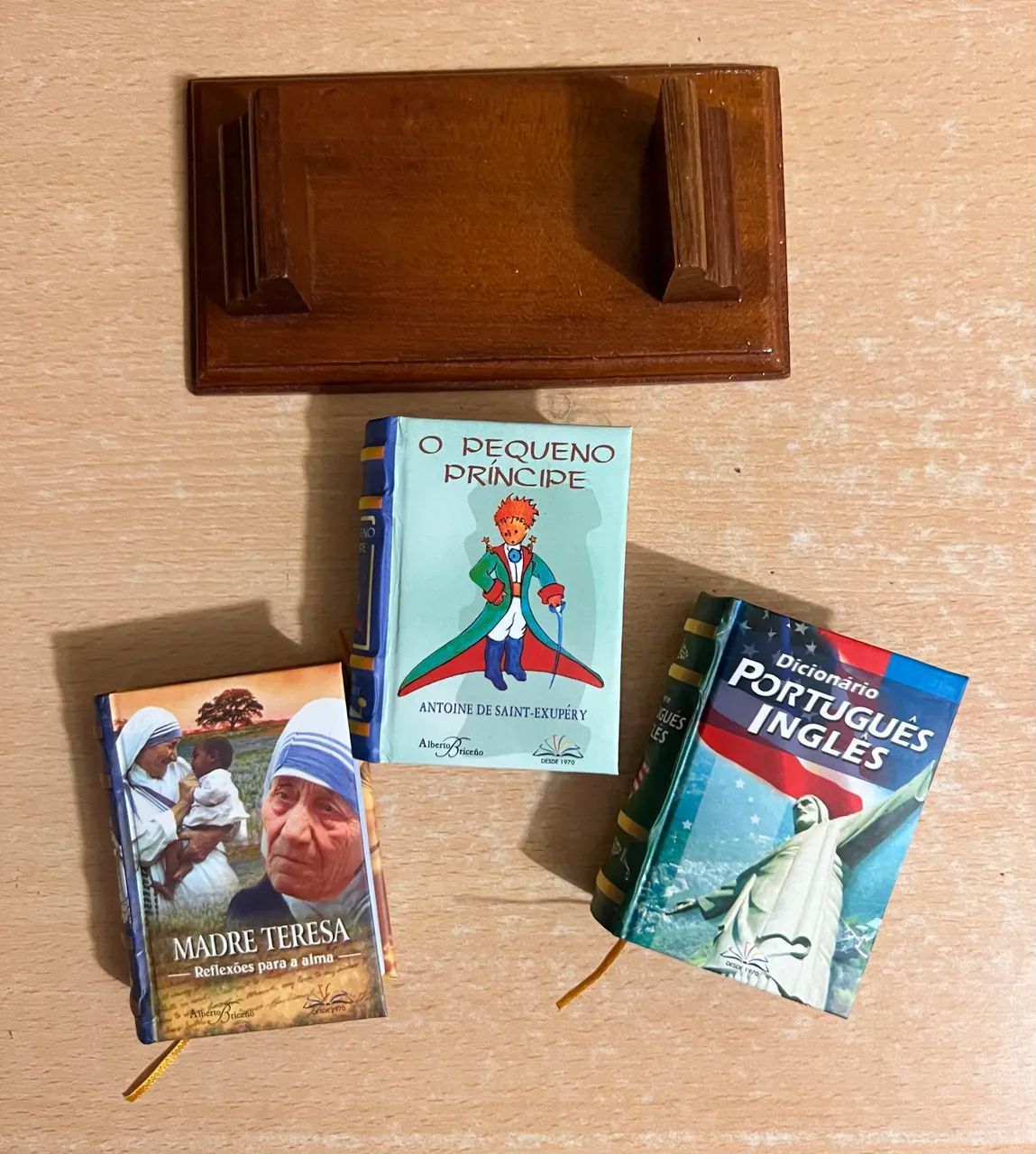 Estante + 3 mini livros - Foto 2