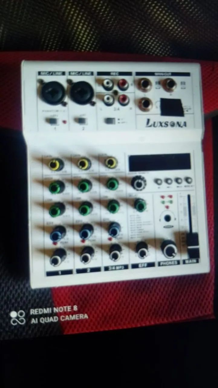 Zap *94 Mesa de som