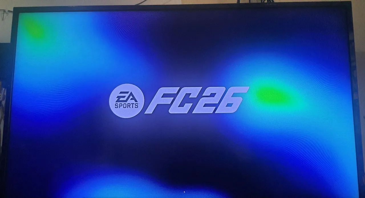 Ps4 1 controle 40 jogos com fida 26 e pes 26 todos os cabos  - Foto 2
