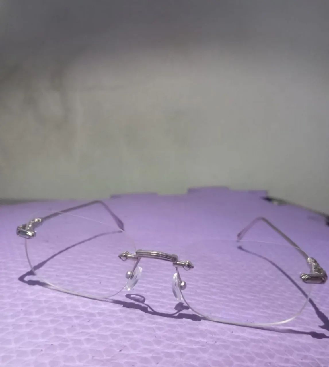 Óculos Lente Transparente com armação de prata