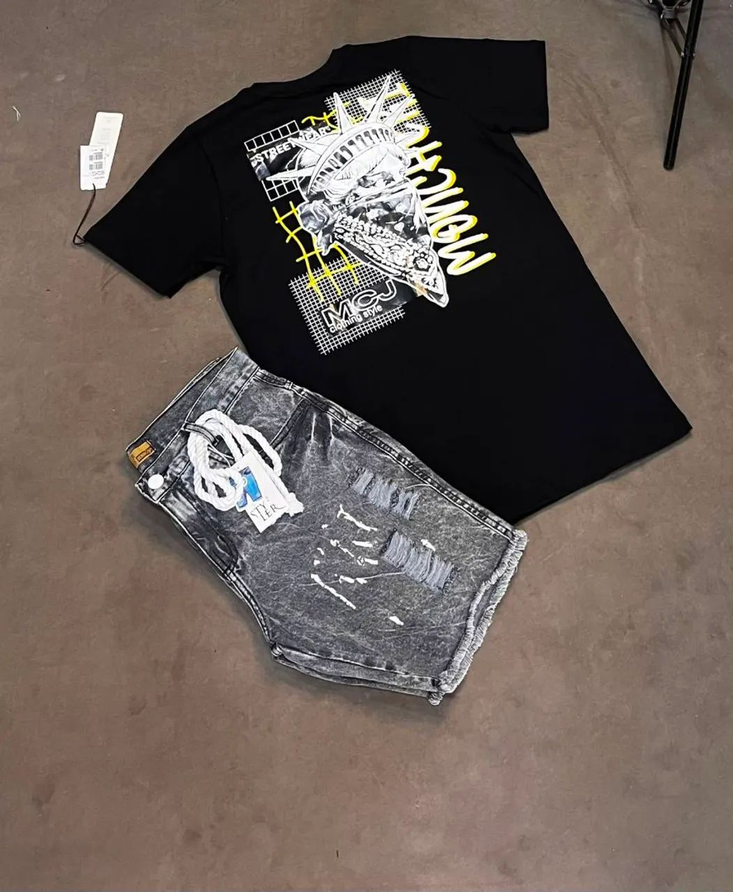 Kits de camisas de algodão e bermudas jeans modelo despojadas  - Foto 4