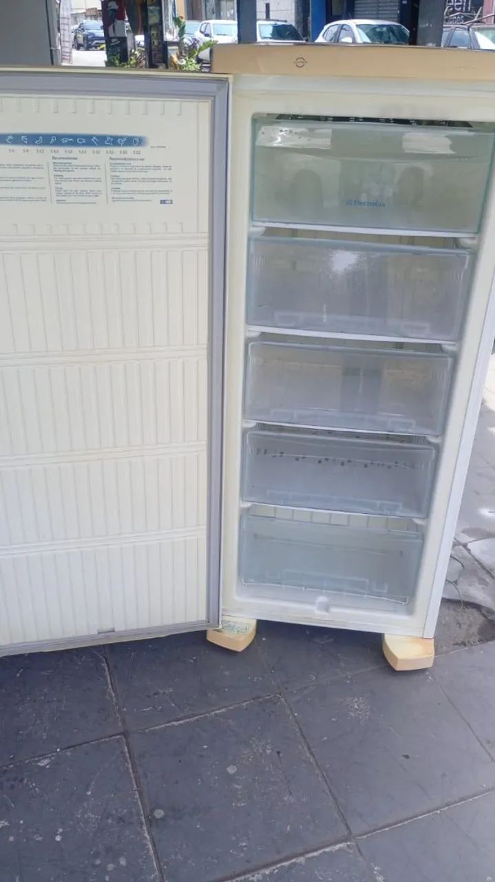 Vendo freezer funcionando perfeitamente - Foto 2