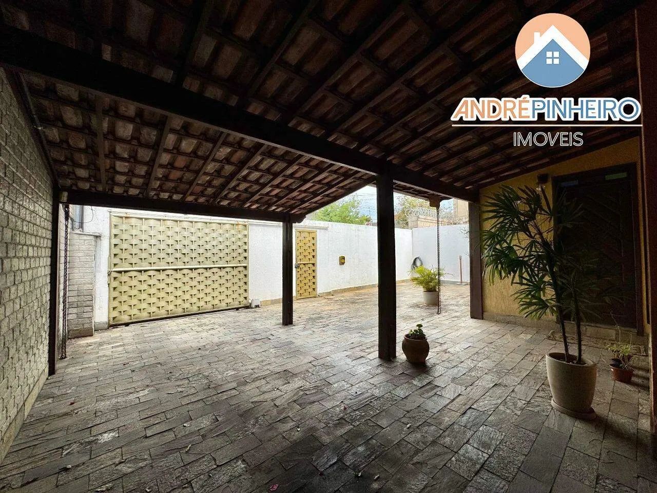 Casa à Venda  204m², 4 Quartos, Suíte com Hidromassagem, Piscina e Sauna - Foto 4