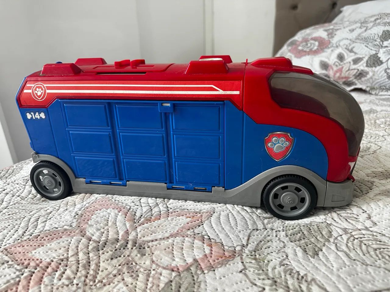 Veículo Ônibus Patrula Canina