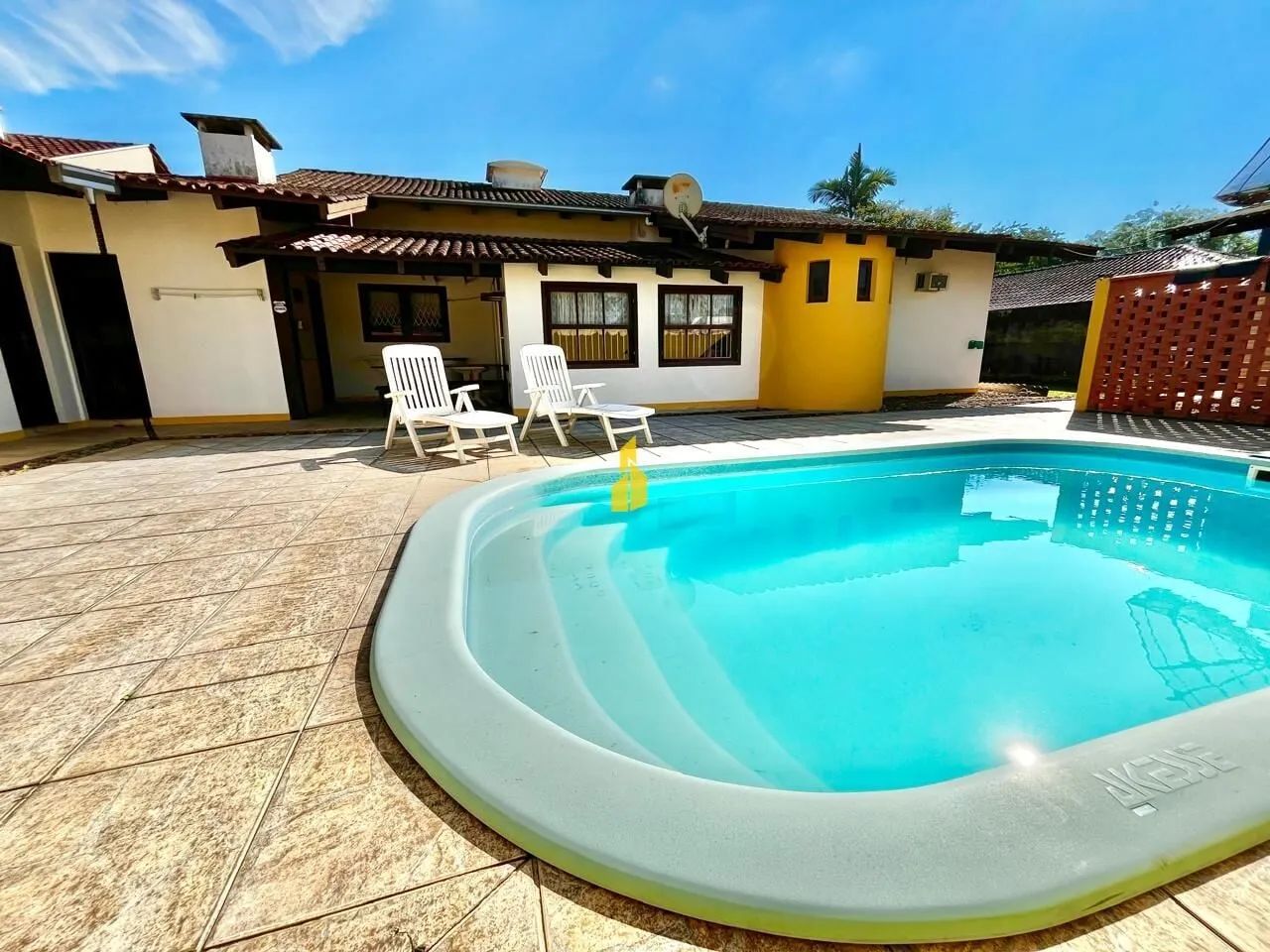 Casa com 2 suítes e piscina no Centro de Timbó - Foto 4