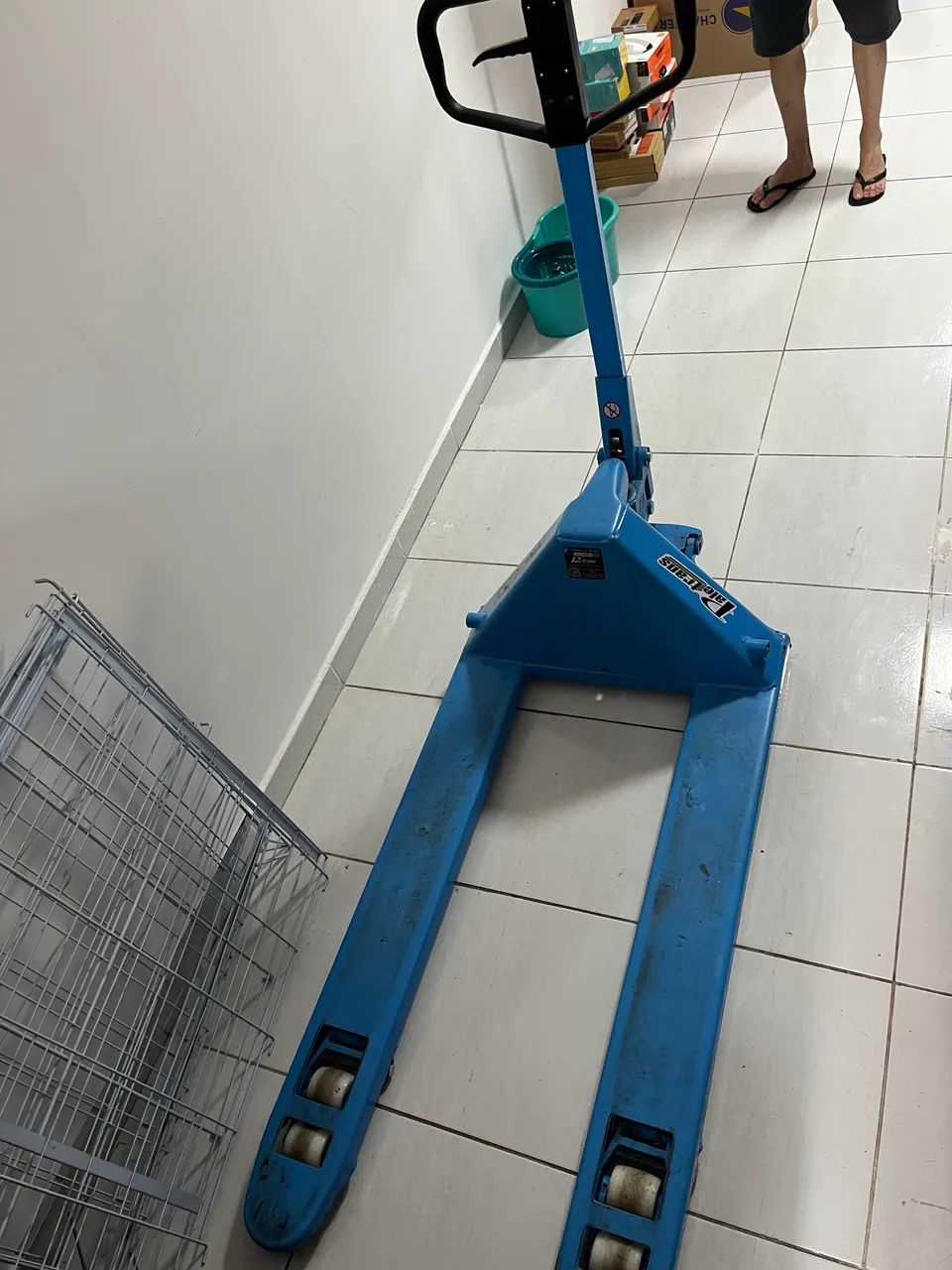 Carinho de palete 