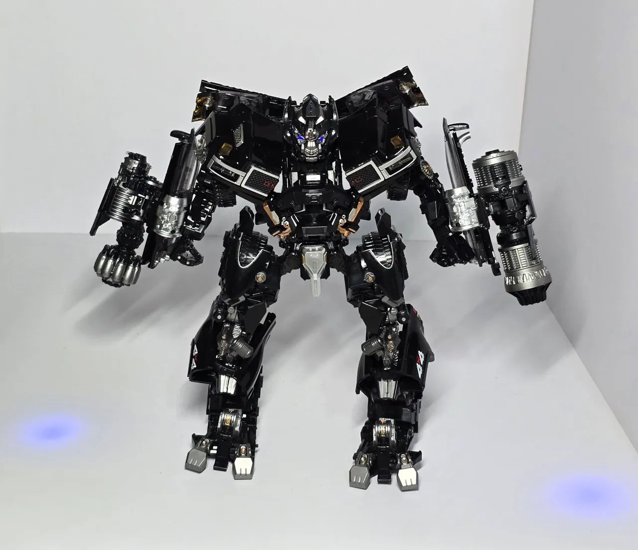 Transformers 2007 Ironhide BMB Ls-09 oversized KO com LED - Foto 3