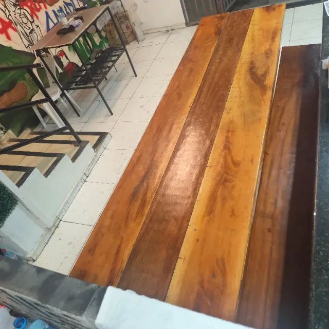 Mesa com banco