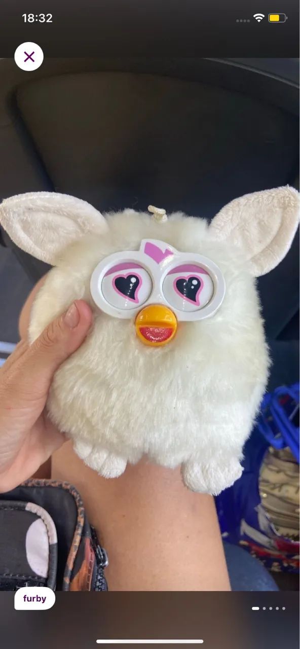 Furby de pelúcia 