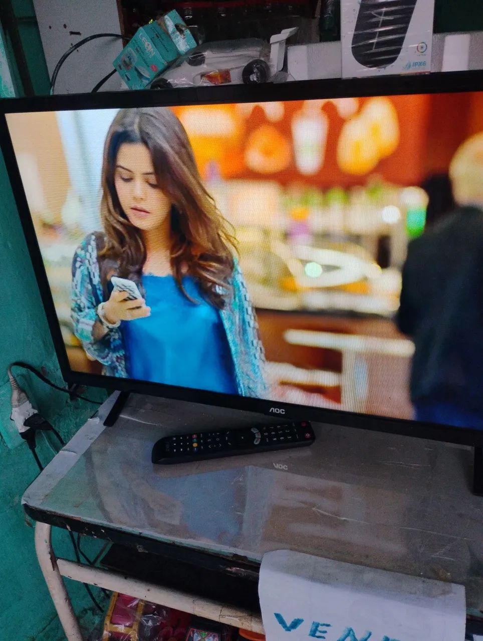 Televisão AOC 32 POLEGADAS COM CONTROLE FUNCIONANDO SEM DEFEITO  - Foto 2