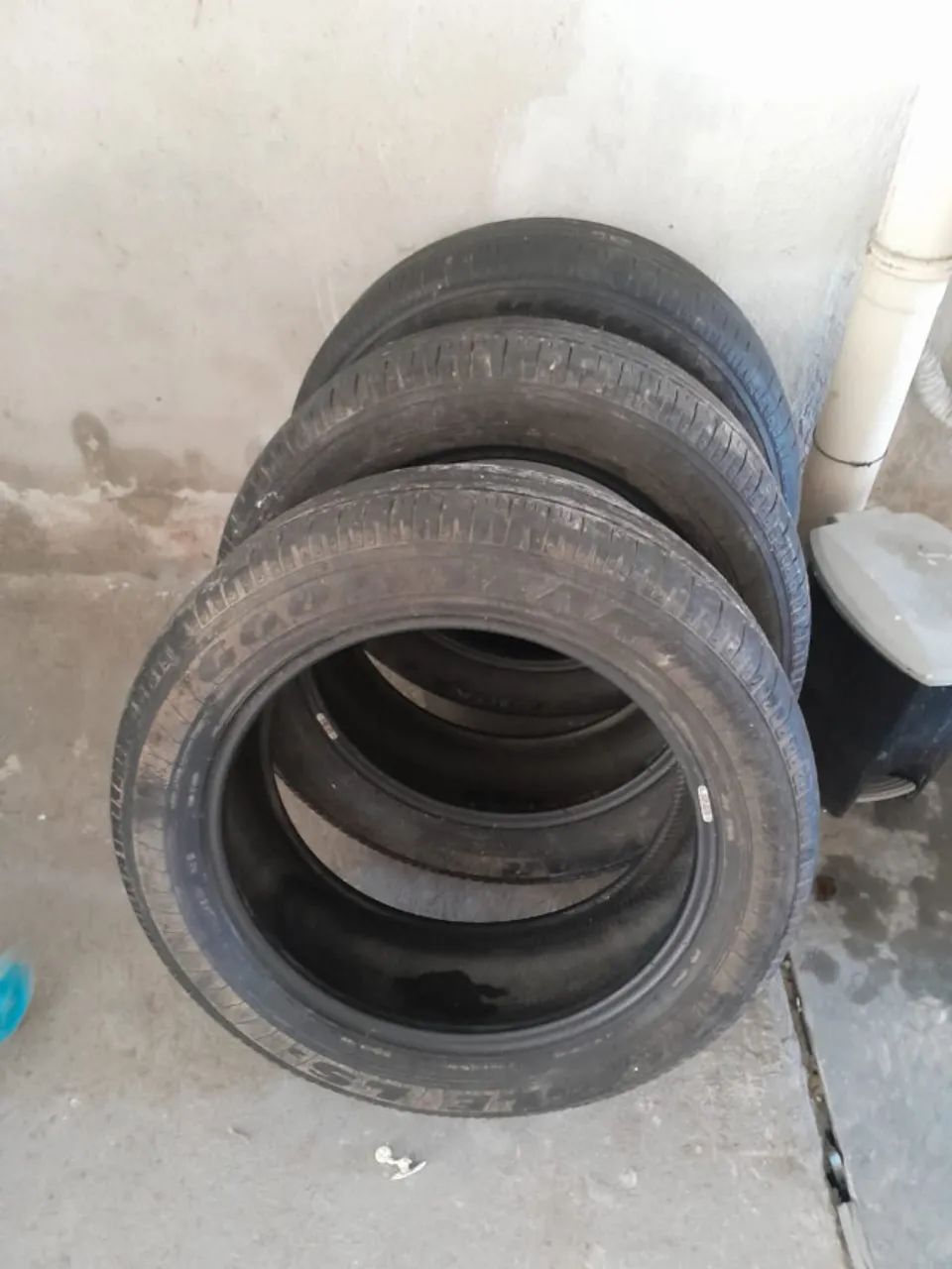 Pneu P225 / 55R18 Goodyear
