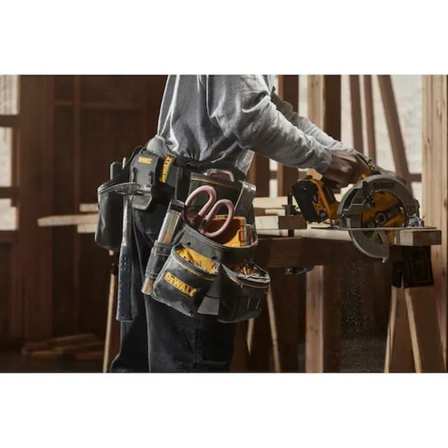 Cinturão de Ferramentas Reforçado com 26 Bolsos Dewalt DWST540601 - Foto 2