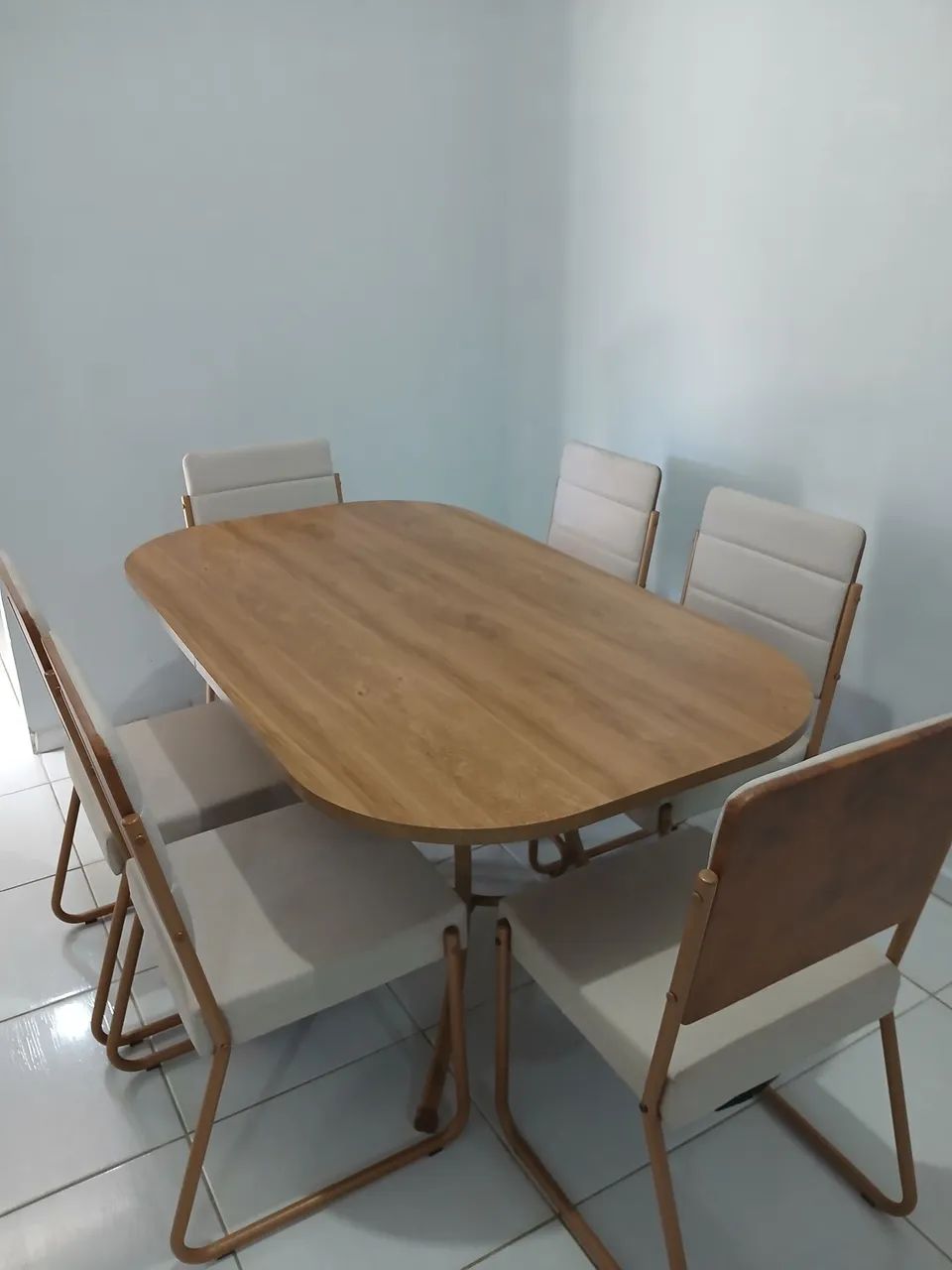 Vendo mesa de jantar 6 lugares em ótimo estado