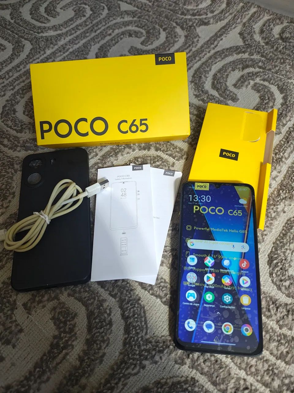 Celular Poco C65
