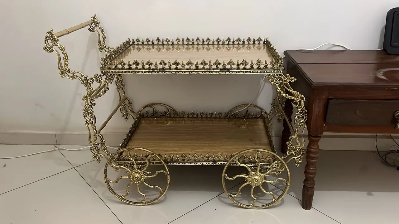 Carrinho de chá antigo 