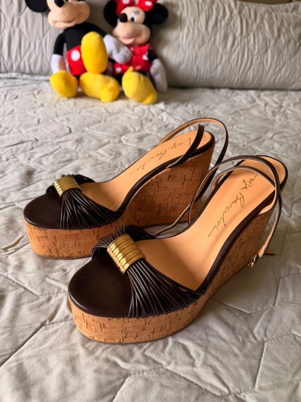 Vendo sandália Luiza Barcelos.