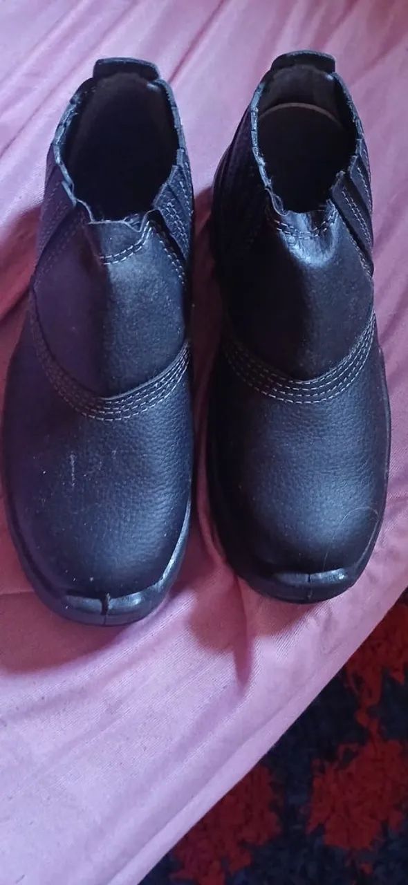 Bota de couro nova  - Foto 2