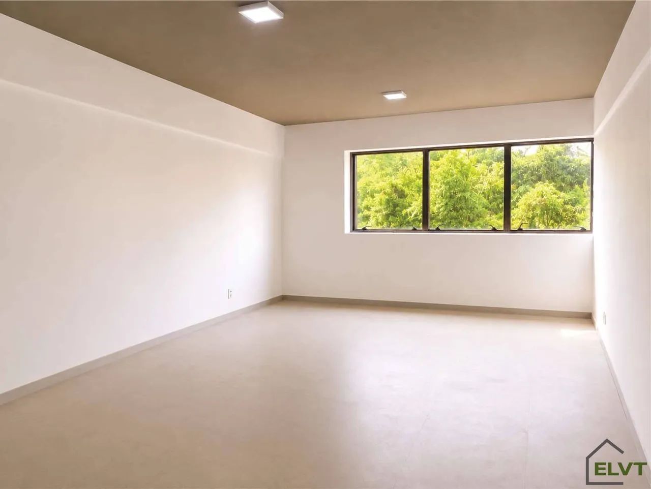Sala Comercial 34m² na Granja Viana Cotia | Pronta para Usar com Garagem - Foto 4