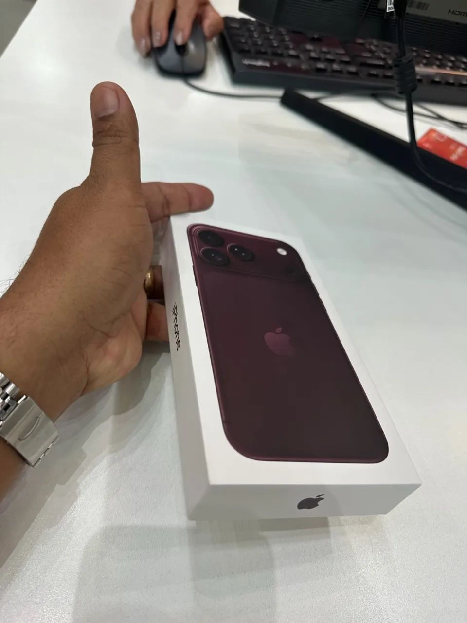 iPhone 18 pro Max 256 roxo  - Foto 4