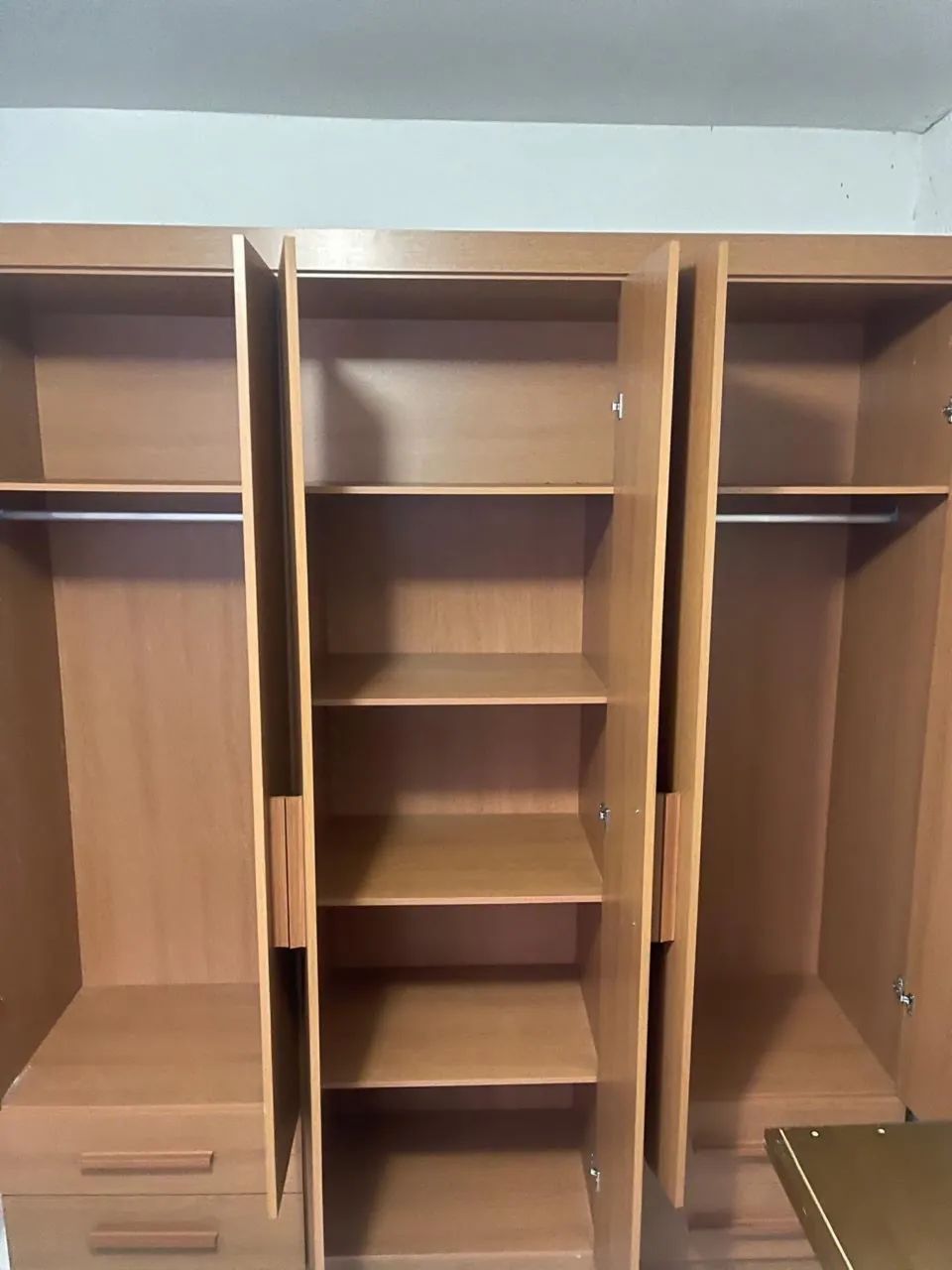 Guarda roupa 6 portas - Foto 2