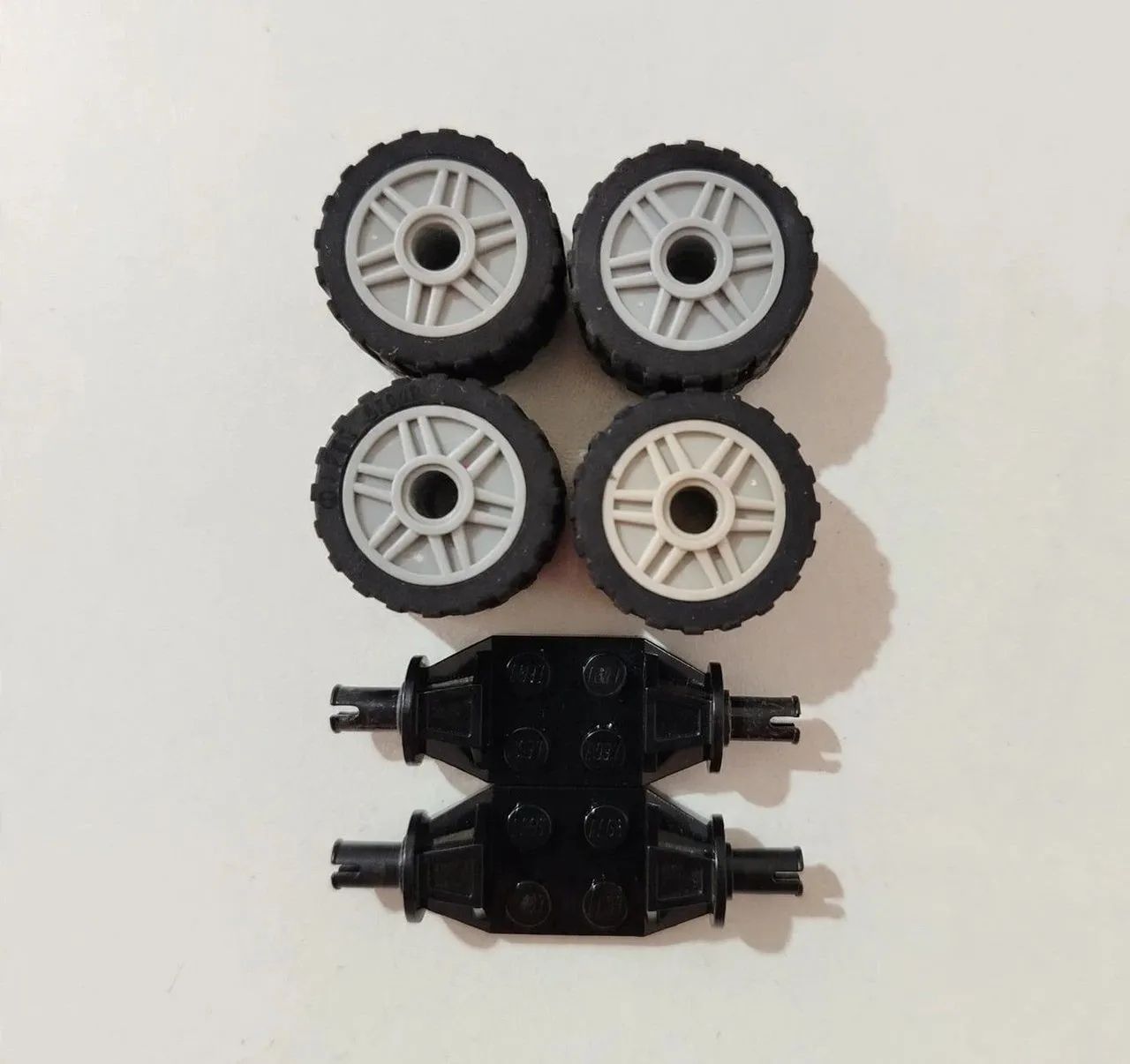 Rodas e suportes - Lego original
