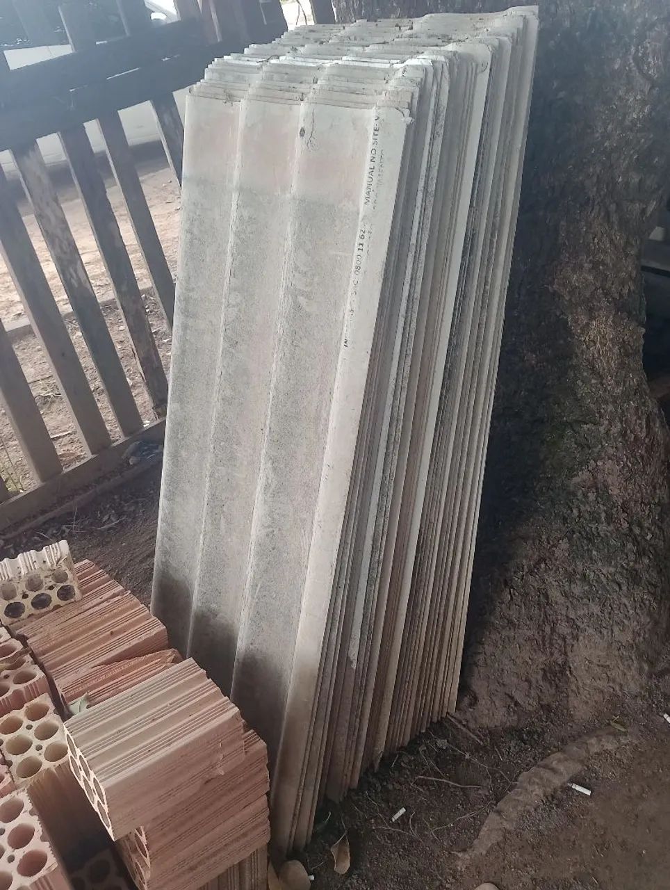 Vendo 40 telhas por 320$, está saindo 8$ cada uma