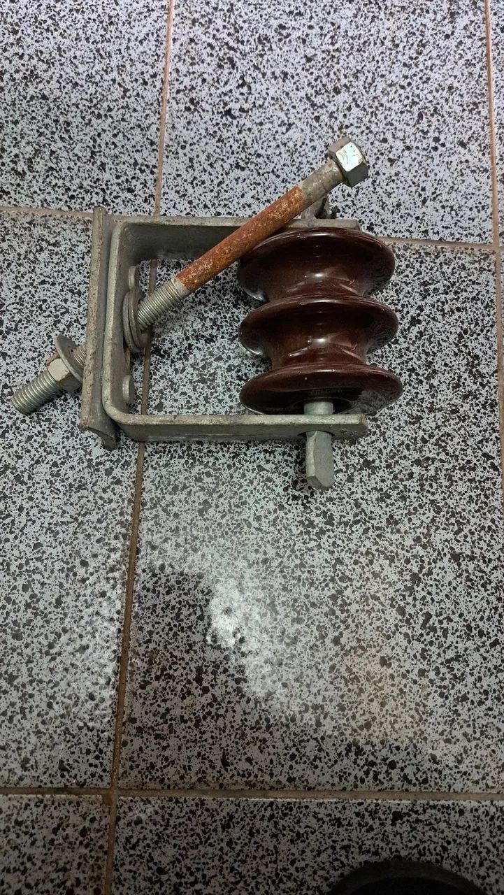 Isolador para Poste  - Foto 3