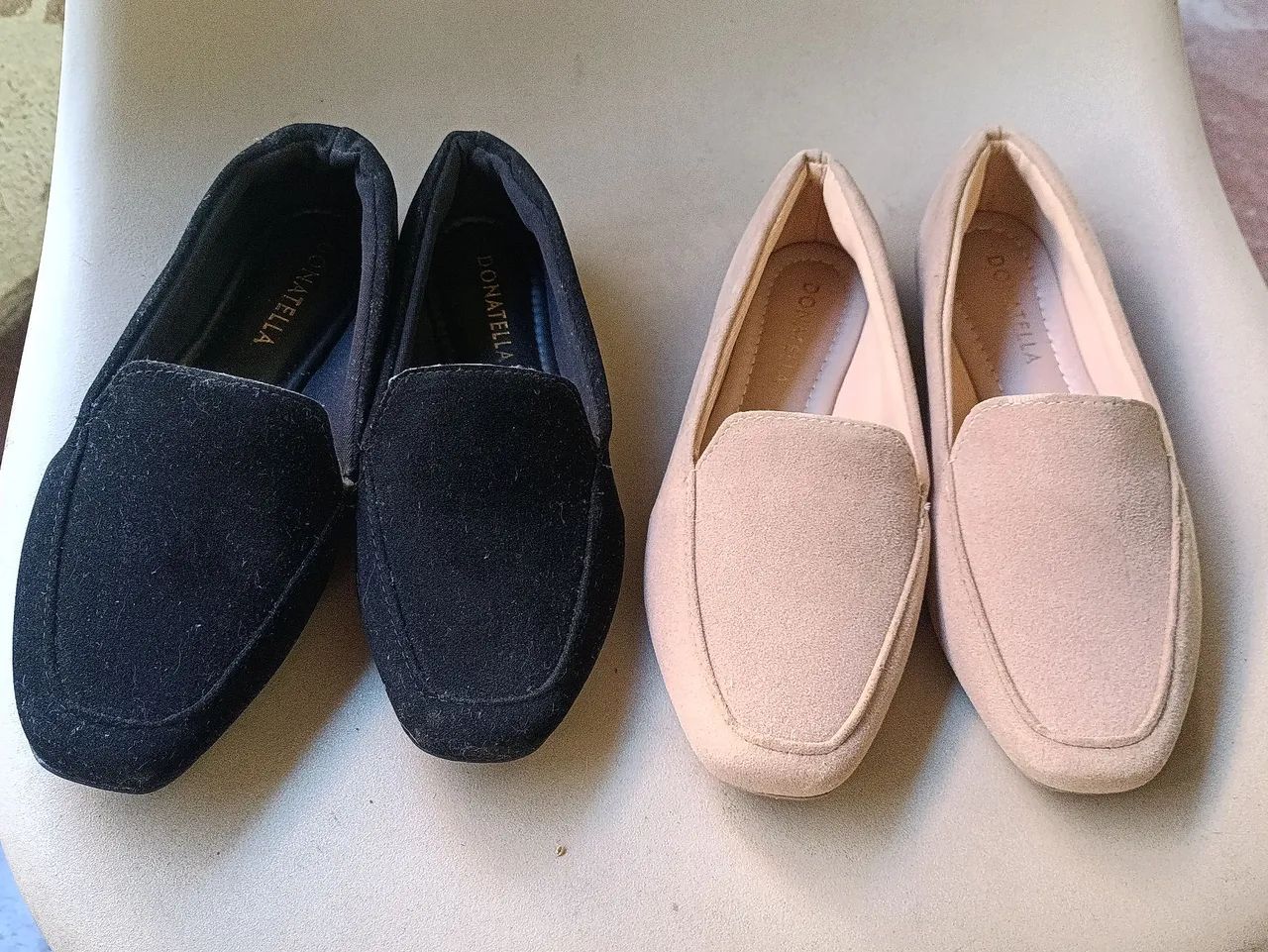 Mocassims bege e preto Donatella