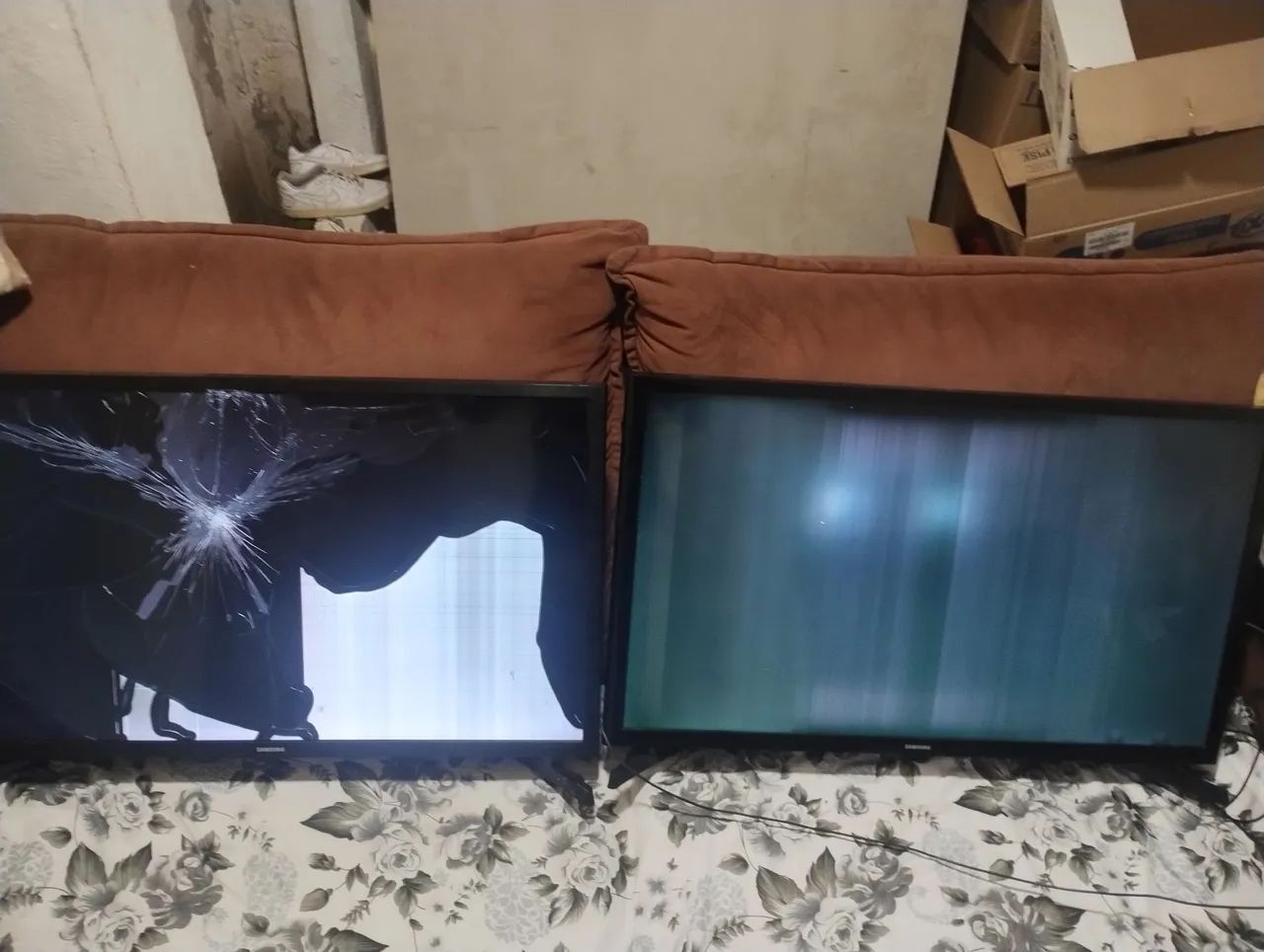 DUAS TVS SAMSUNG 32 POLEGADAS 