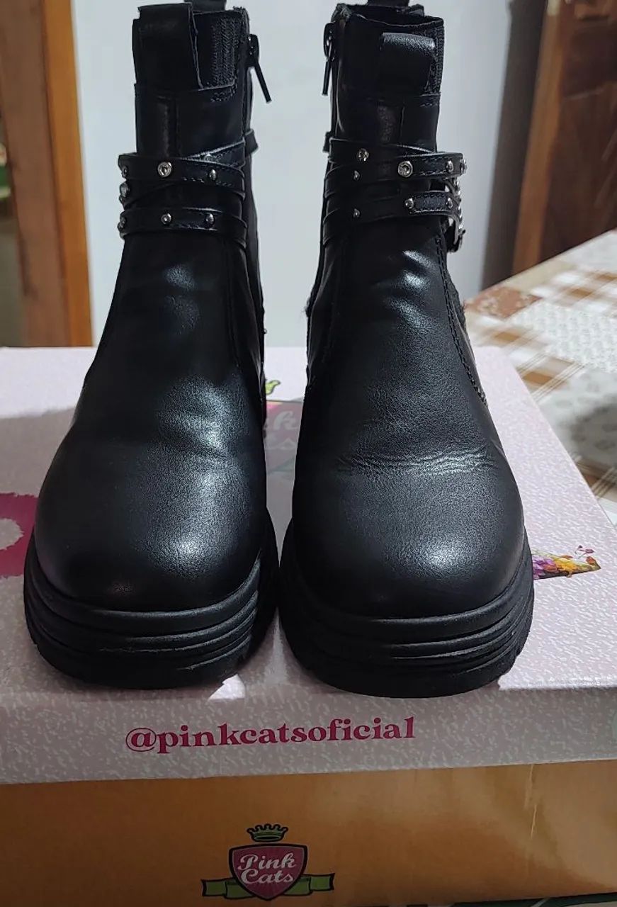 Vendo botinha dakota