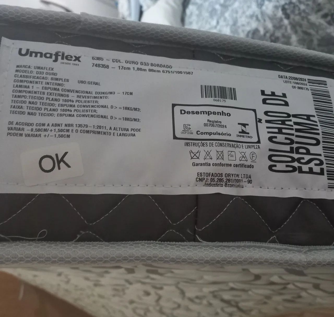 Vendo cama solteiro com colchão  - Foto 4