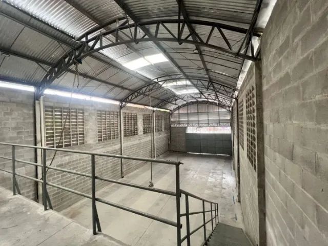 GALPÃO COMERCIAL 378 m² / PARQUE SANTA ROSA