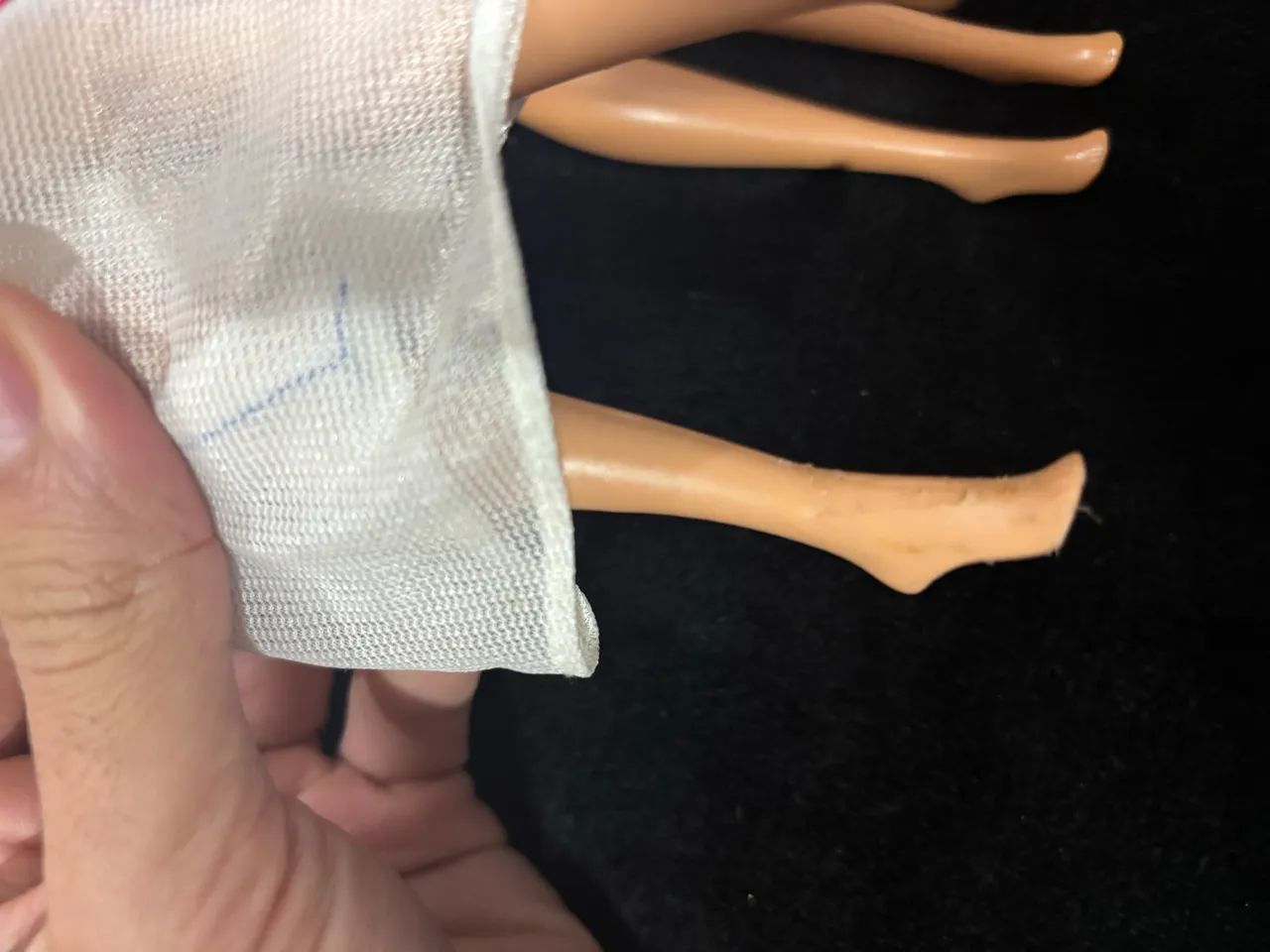 Lote 2 Barbies + 1 cabeça  - Foto 2
