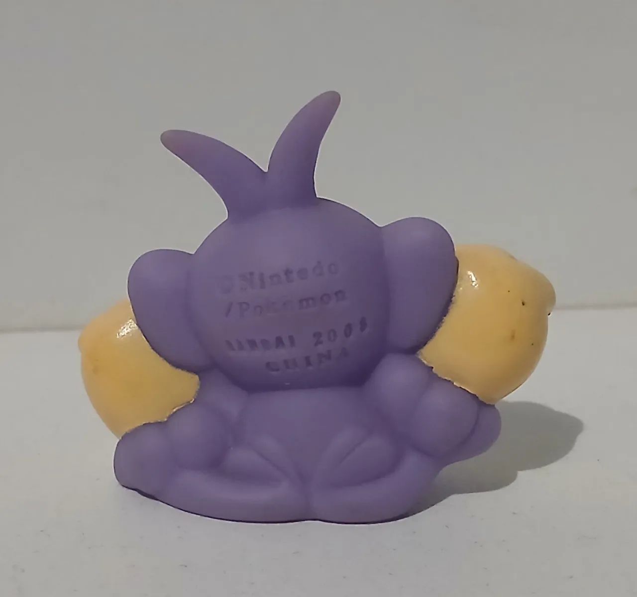 BONECO MINIATURA DEDOCHE POKEMON AMBIPOM - Foto 2