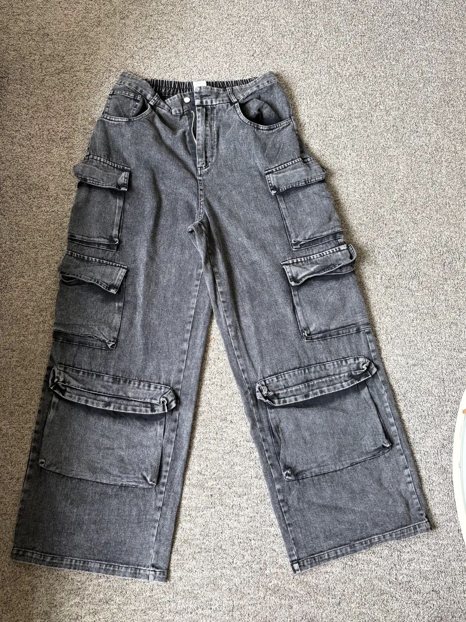 Calça cargo preta shein 