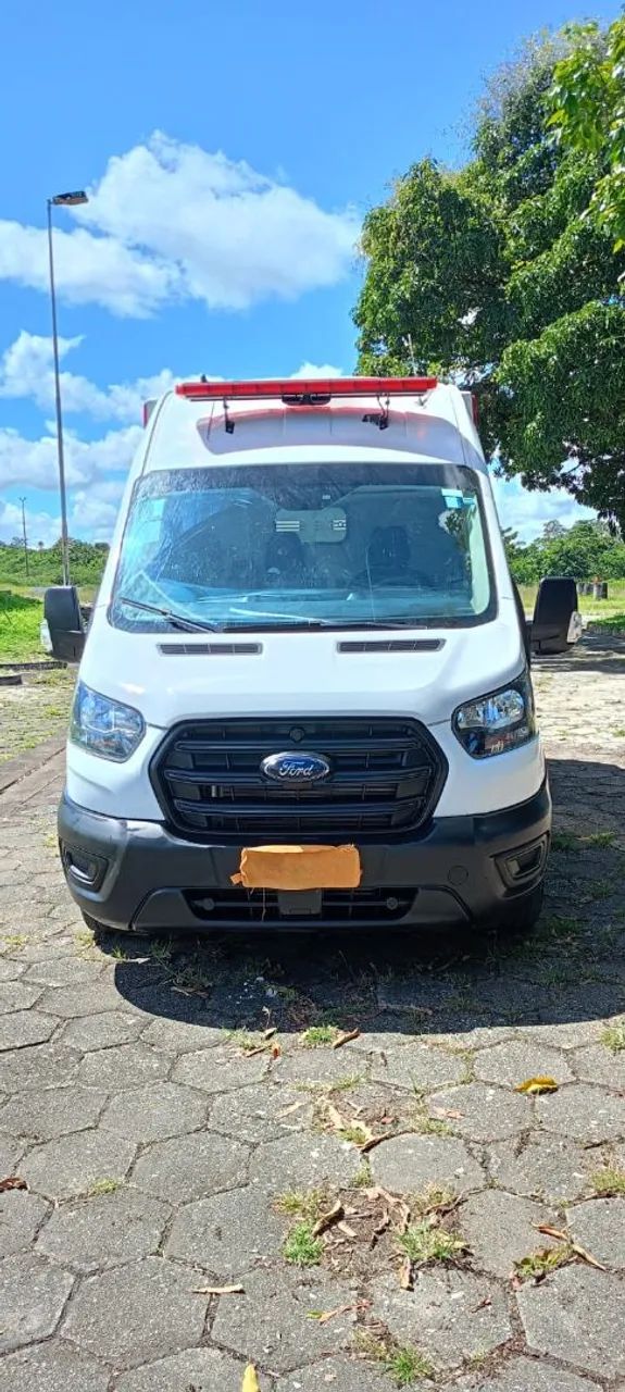 Ford Transit FURGÃO 2.0 CURTO TURBO DIESEL 2023