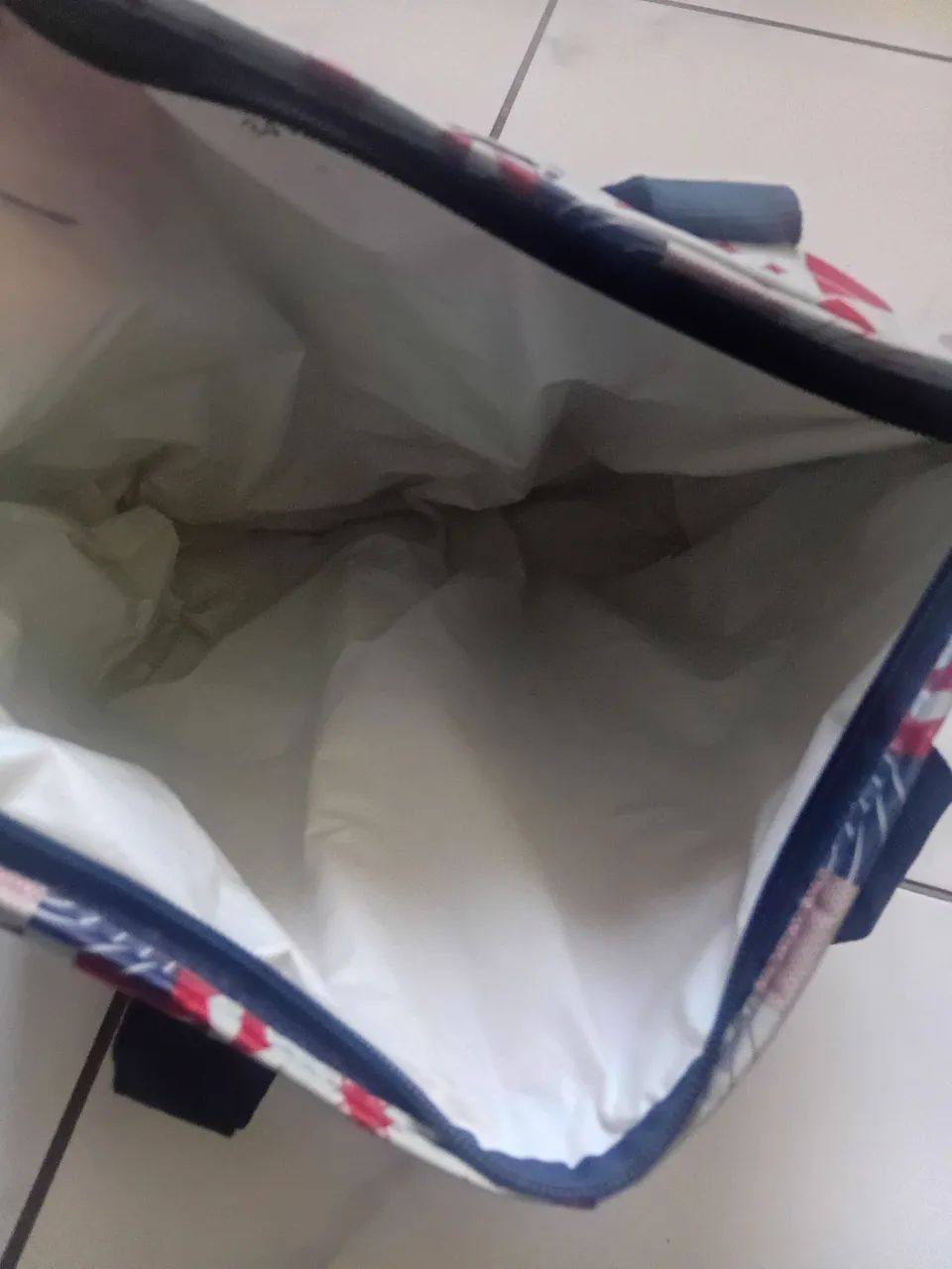 Bolsa térmica com zíper Sadia (usada 1 vez)  - Foto 3