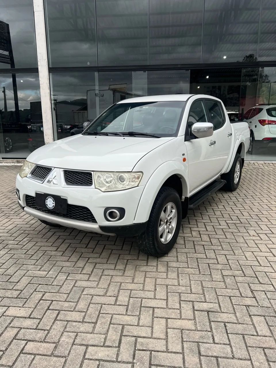 Mitsubishi L200 EVOLUTION 3.2 4X4 TB INT. DIESEL 2013