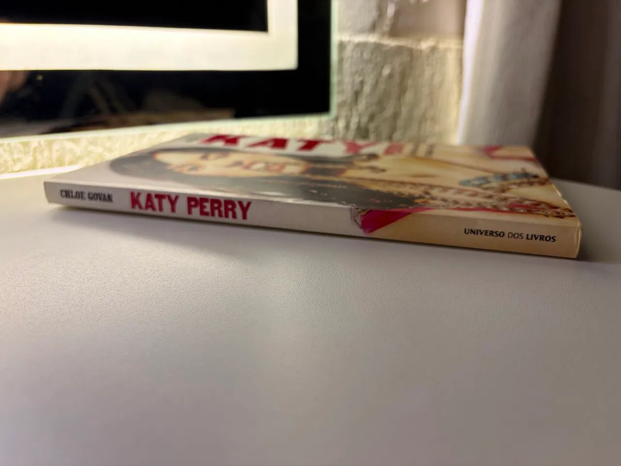 Livro Katy Perry - Foto 5