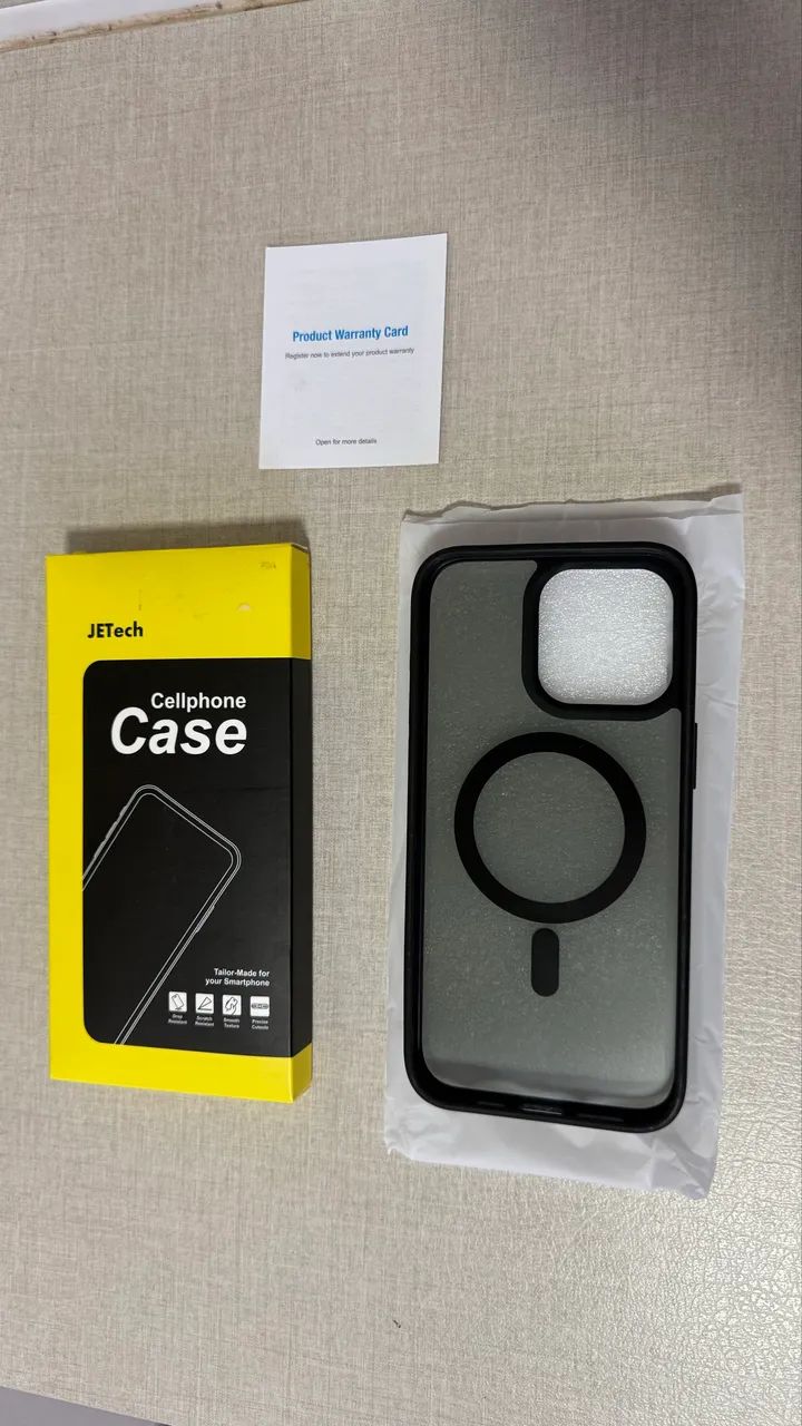 Capa Iphone 15 Pro Max JETech com MagSafe, Translucida fosca Acabamento preto