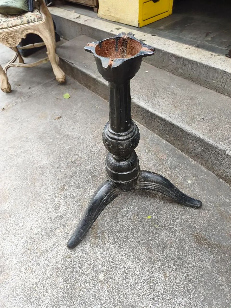 Base de mesa de ferro. 