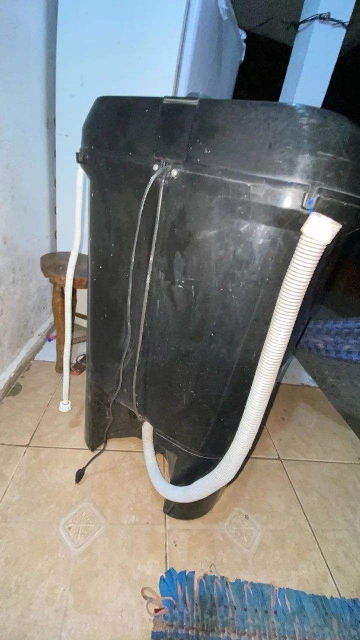 Tanquinho de lavar roupa excelente  - Foto 2