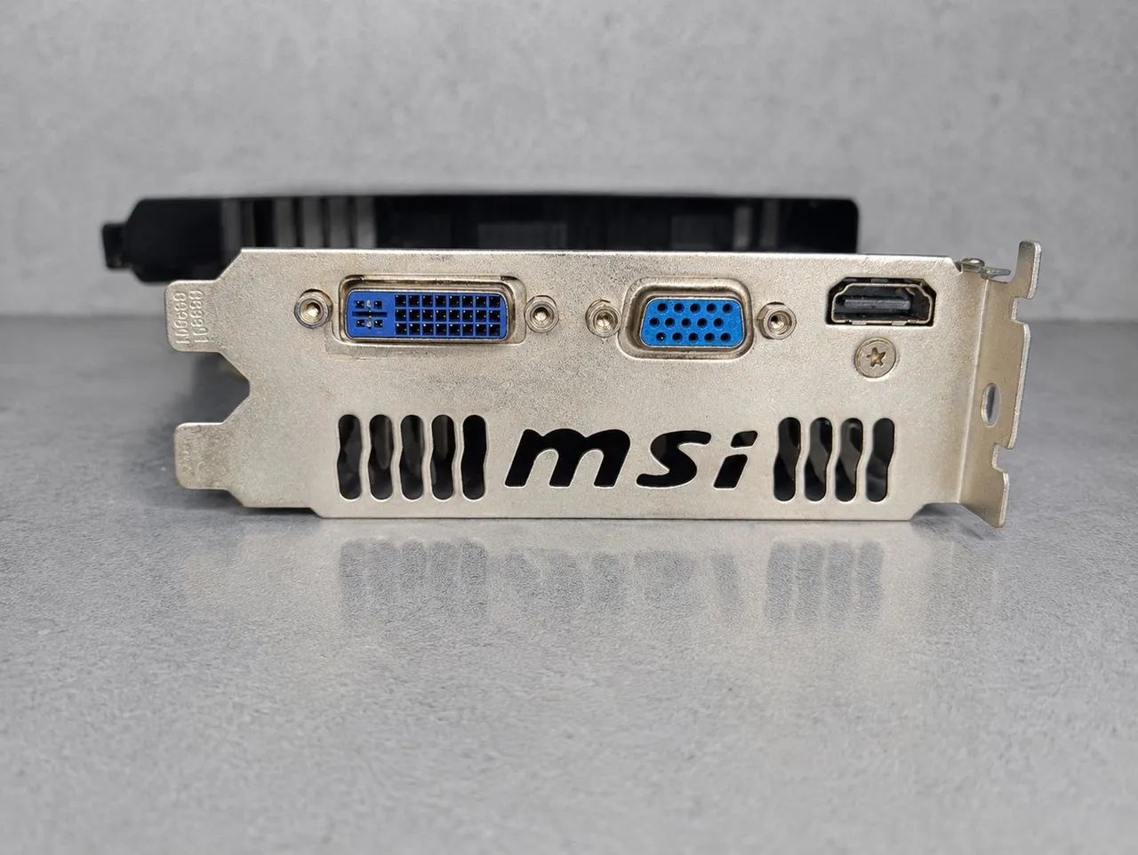 Placa de vídeo GTS 450 1GB de vram - Foto 3