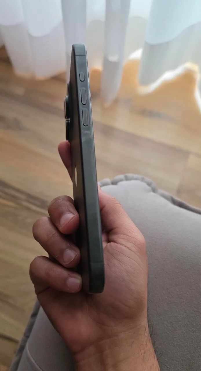 iPhone 15 Pro Max  - Foto 2