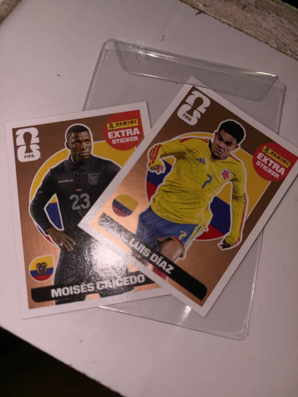 2 Figurinhas Extra Legend Bronze (Moisés Caicedo e Luis Diaz)  - Foto 2