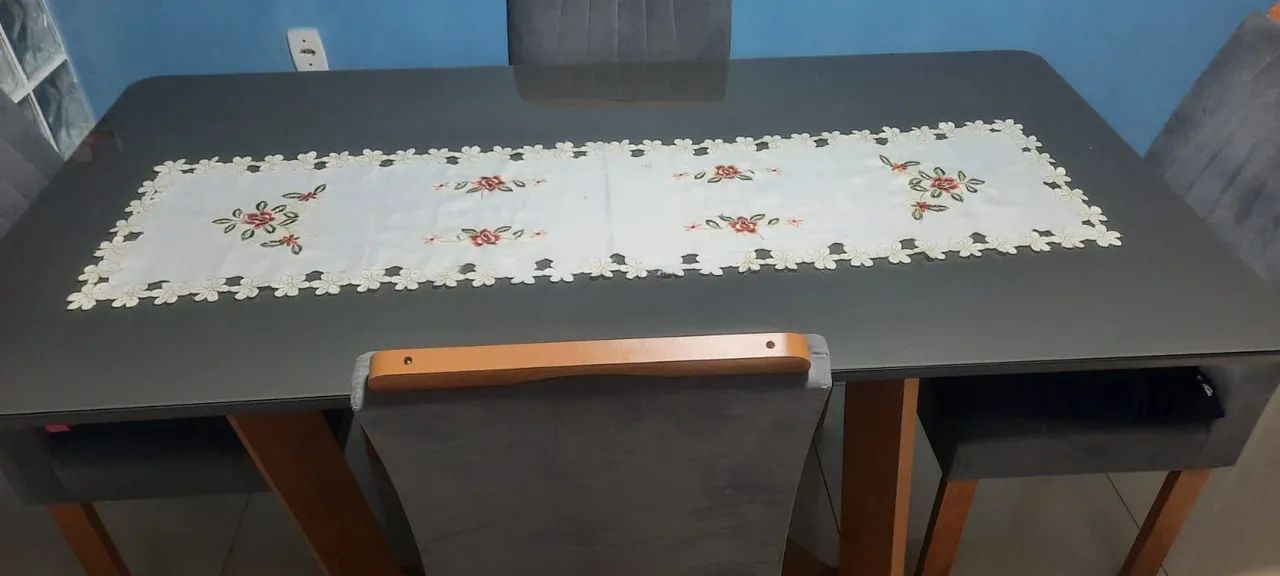 Mesa de jantar com tampo de vidro - Foto 2
