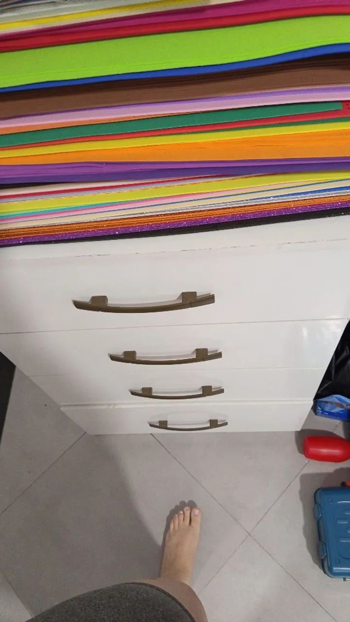 Guarda roupa infantil e cômoda 