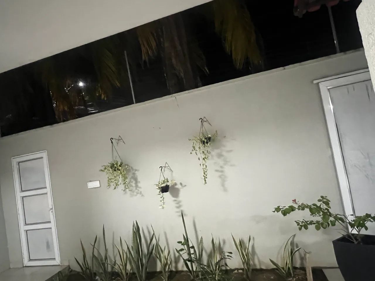 VENDO CASA EM DOIS LOTES - Foto 2