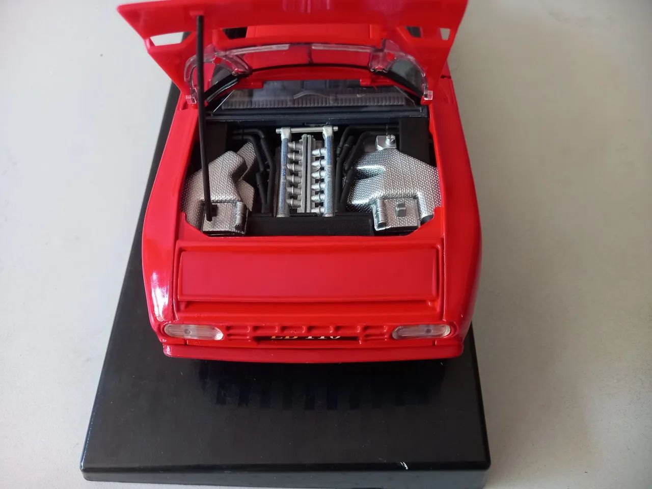 Vendo modelo colecionável Bugatti EB110  - Foto 2