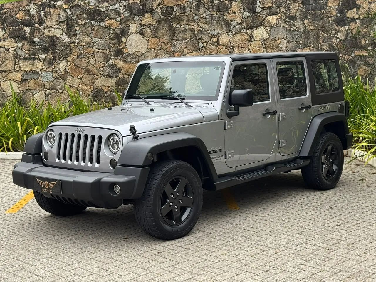 Jeep Wrangler WRANGLER UNLIMITED SPORT 3.6 V6 284CV 4P 2015